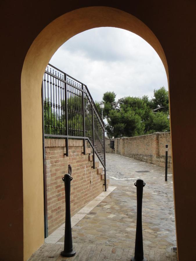 Hôtel Al Castello à Tavullia Extérieur photo