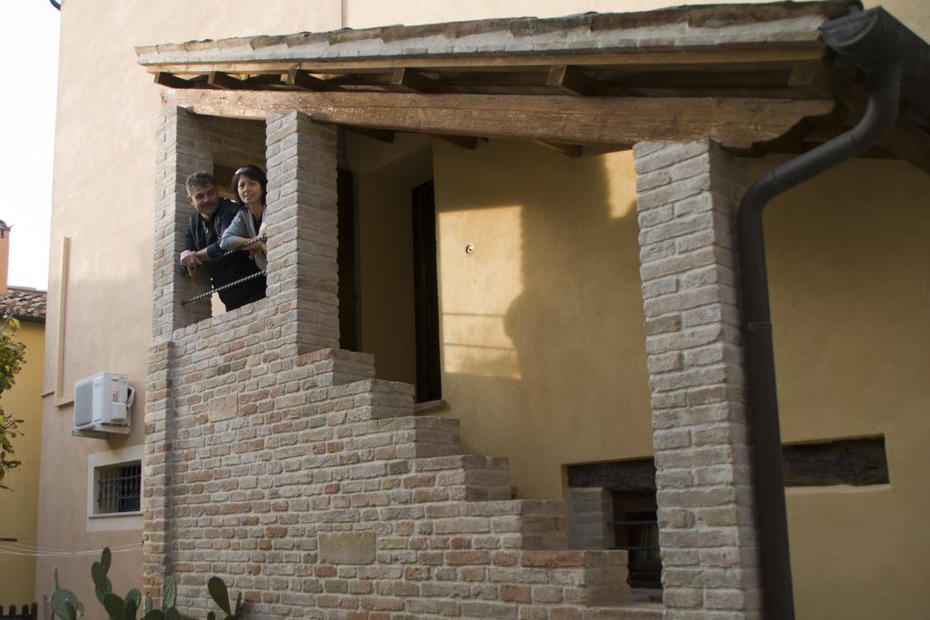 Hôtel Al Castello à Tavullia Extérieur photo